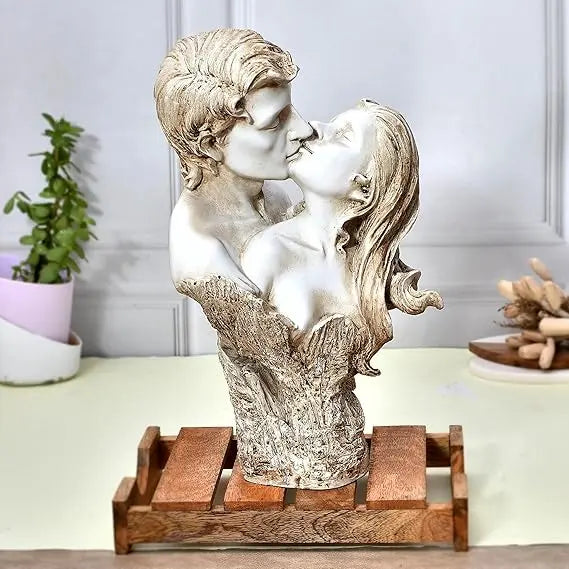 Romantic Love Couple Statue AShop